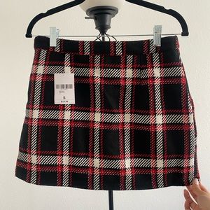 NEW with TAGS Plaid skirt with back zipper